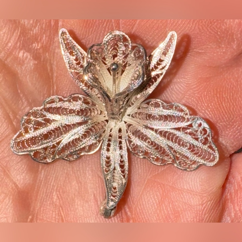 Vintage Filagree Sterling Silver Brooch
